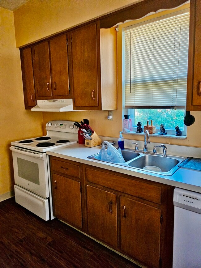 Building Photo - 362 Washington Ave