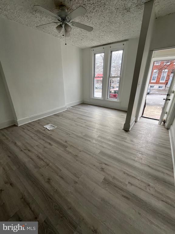 Building Photo - 1725 N Bond St