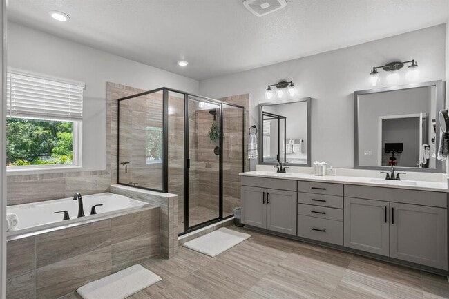 Building Photo - 408 S Matanzas Ave