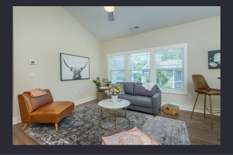 Building Photo - 32 Plant Pl