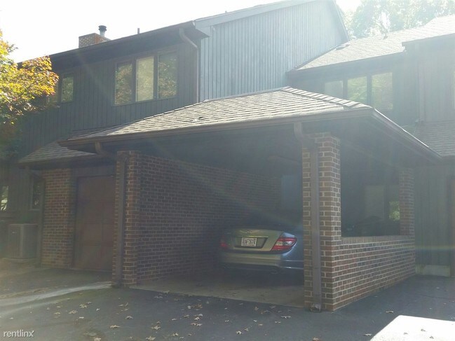 Primary Photo - 210 College Rd