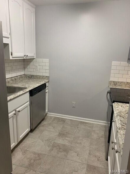 Building Photo - 6600 Chaprice Ln