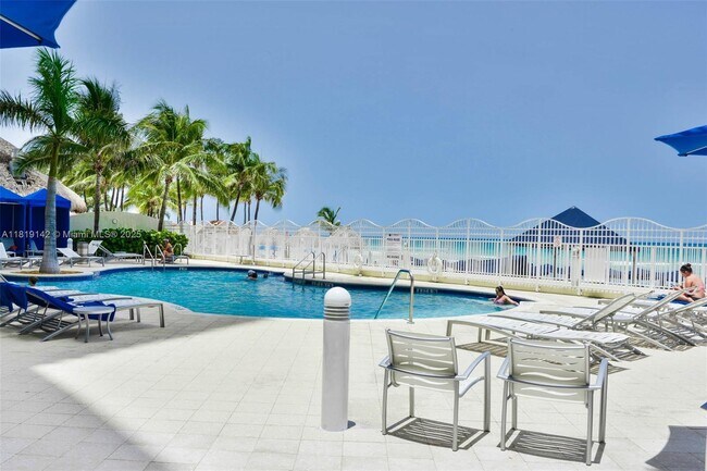 Building Photo - 16699 Collins Ave