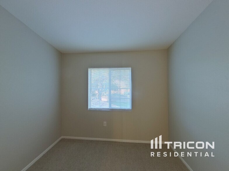 Building Photo - 125 S 56th St