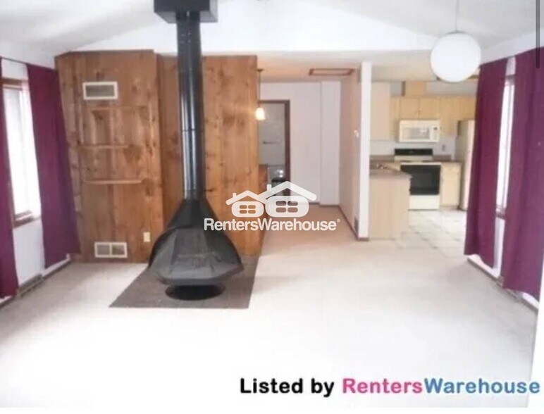 Building Photo - 1514 N Timber Rdg