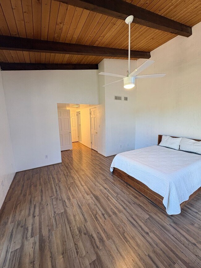 Building Photo - Unfurnished, 1-Year Long-Term Rental