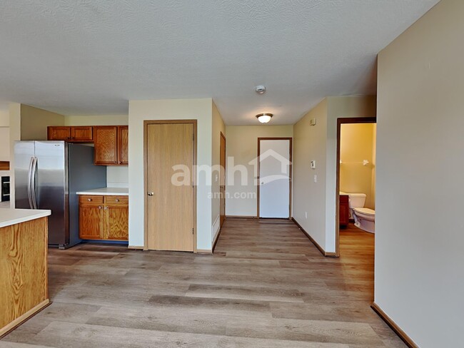 Building Photo - 7793 Waggoner Chase Blvd