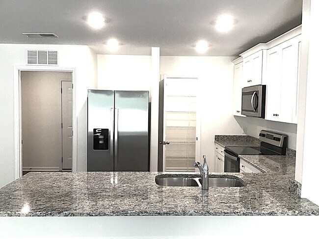 Building Photo - 999 Jt Westfield Dr