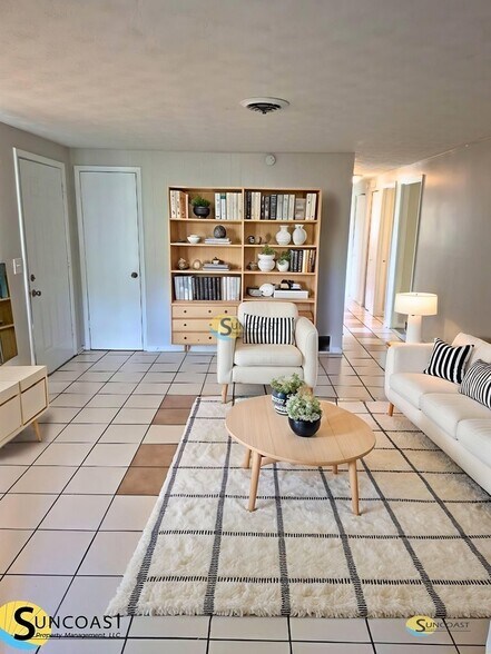 Building Photo - 454 Gano Ct