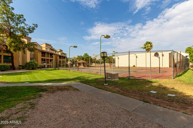 Building Photo - 18811 N 19th Ave