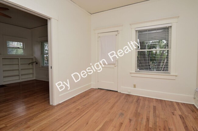 Building Photo - Charming Armory Park Bungalow with Private Off-Street Parking
