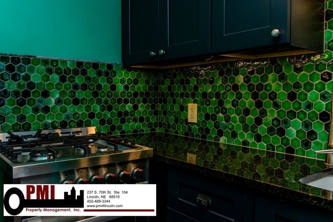 Building Photo - 1630 H St