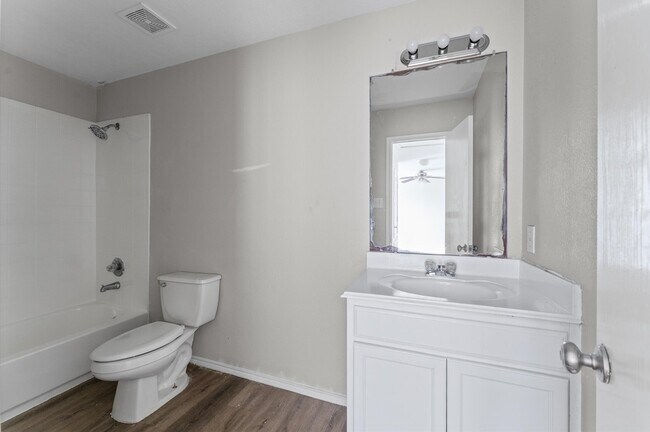 Building Photo - 7642 Appleberry Dr