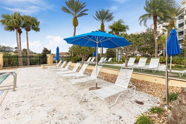 Building Photo - 102 Yacht Harbor Dr