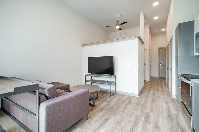 Stellar Plus - Living - unfurnished - Northside Apartments