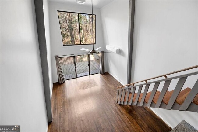 Building Photo - 3200 Rim Cove Dr