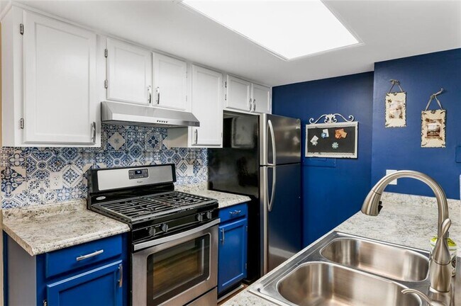 Building Photo - 4016 Whitehall Way