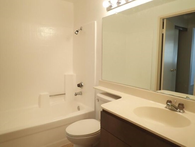 BATHROOM #2 - 4240 Lost Hills Rd
