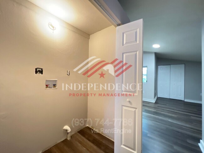 Building Photo - 1548 Lingo St