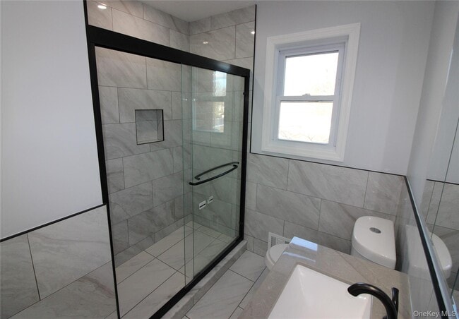 Building Photo - 26 Circle Dr