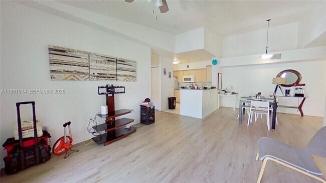 Building Photo - 2451 Centergate Dr