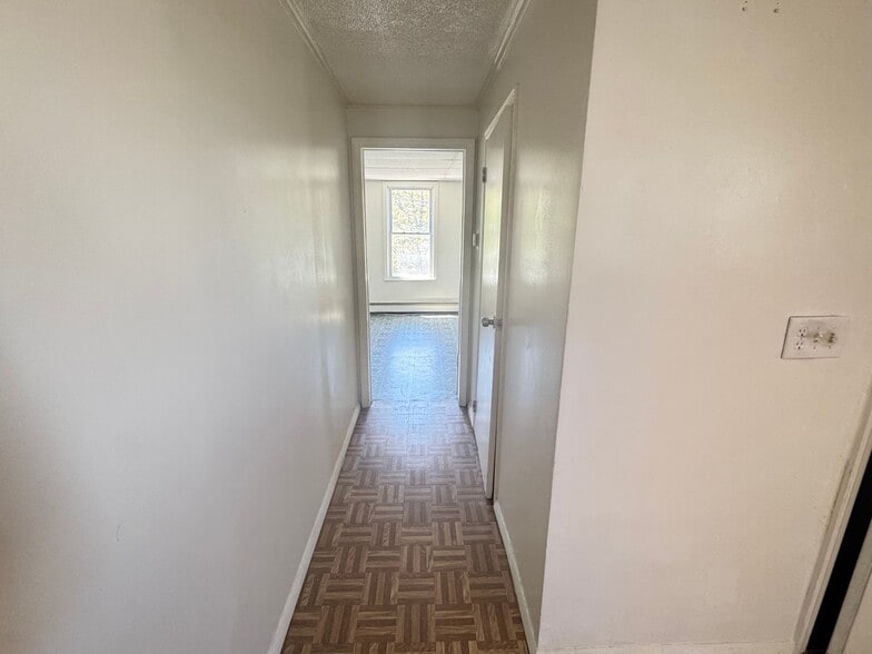 Building Photo - 257 Marshall St