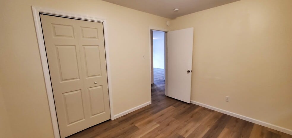 Building Photo - 5389 Aspen Ave