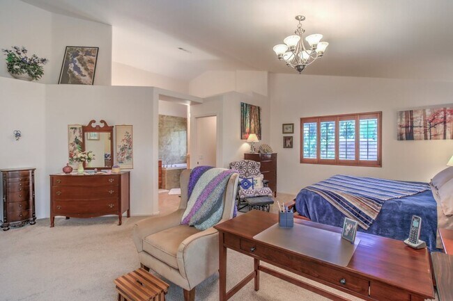 Building Photo - 2733 Bensonhurst Ln