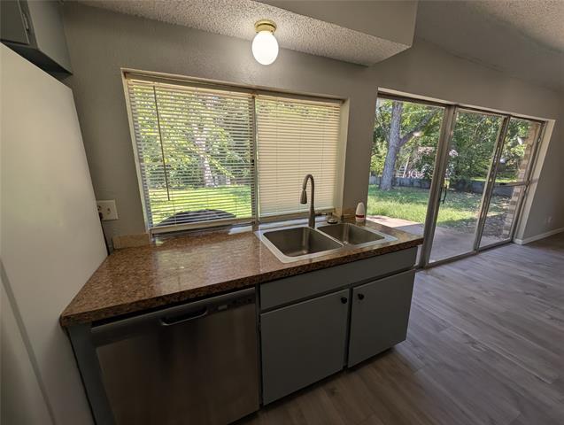 Building Photo - 1645 Morrison Dr