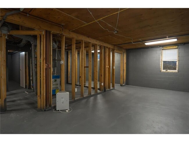 Building Photo - 19115 Homestead Cir