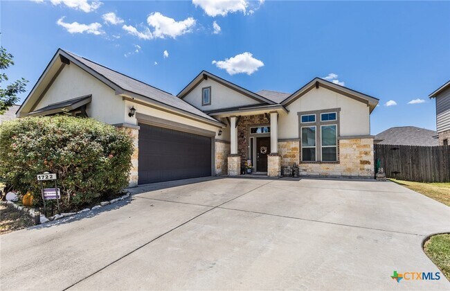 Building Photo - 1722 Village Springs