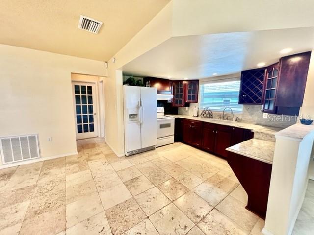 Building Photo - 9611 Towanda Ln