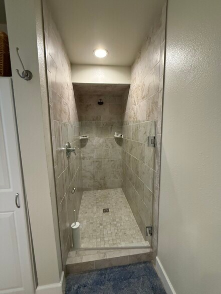 Building Photo - 30 SE Valare Ln