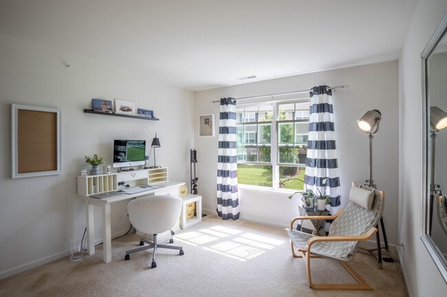 Building Photo - 9875 Williams Dr