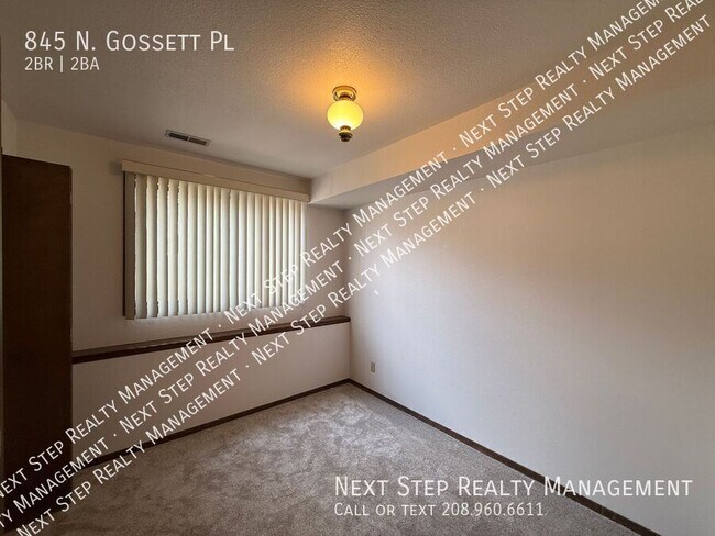 Building Photo - 845 N Gossett Pl