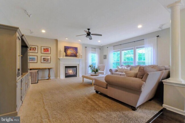 Building Photo - 207 Alpine Dr SE
