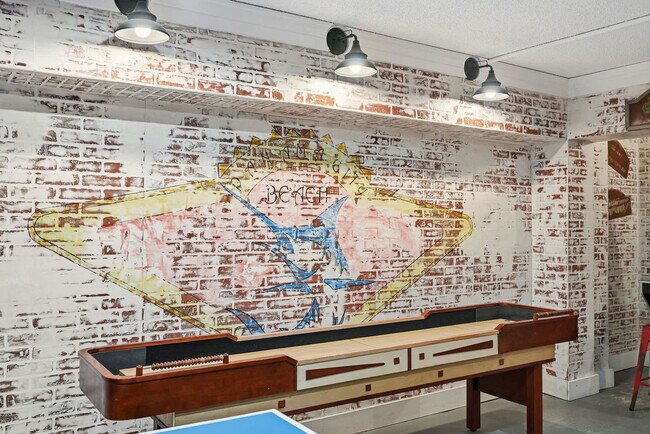 Building Photo - 8817 S Thomas Dr