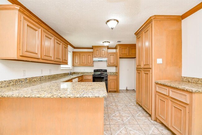 Building Photo - 2430 Ridge Hollow Dr