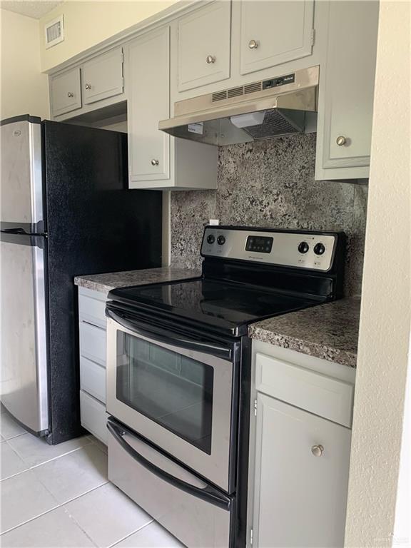 Building Photo - 1701 W McIntyre St