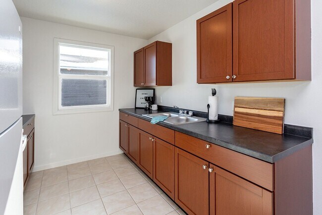 Building Photo - 3 Bedroom Homes for rent in Pleasant HIll, IA