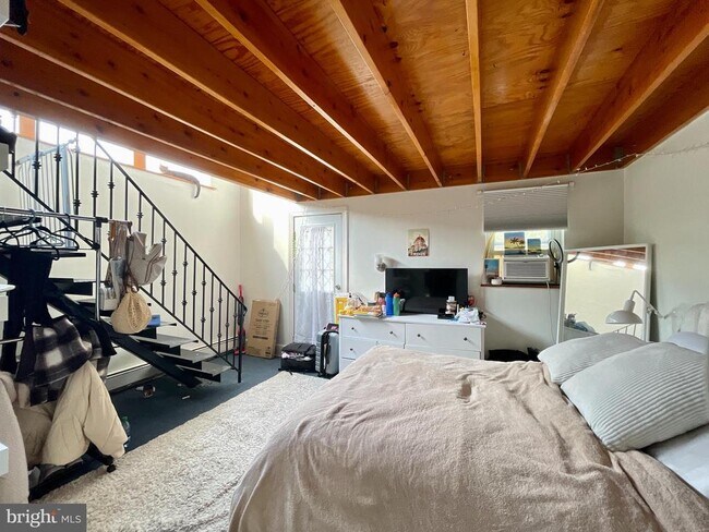 Building Photo - 416 N 31st St