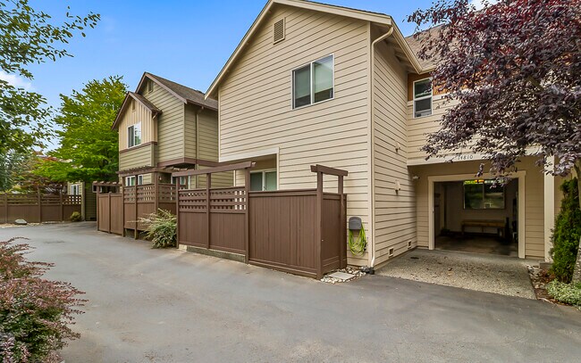 Building Photo - 14810 9th Dr SE