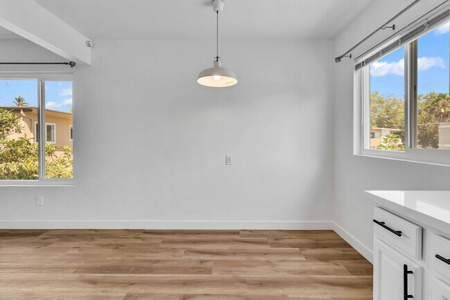 Building Photo - 1408 Hermes Ave