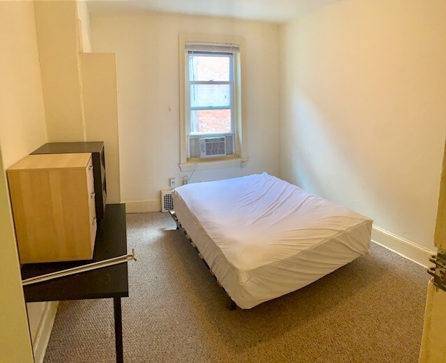 Building Photo - 3915 Baltimore Ave