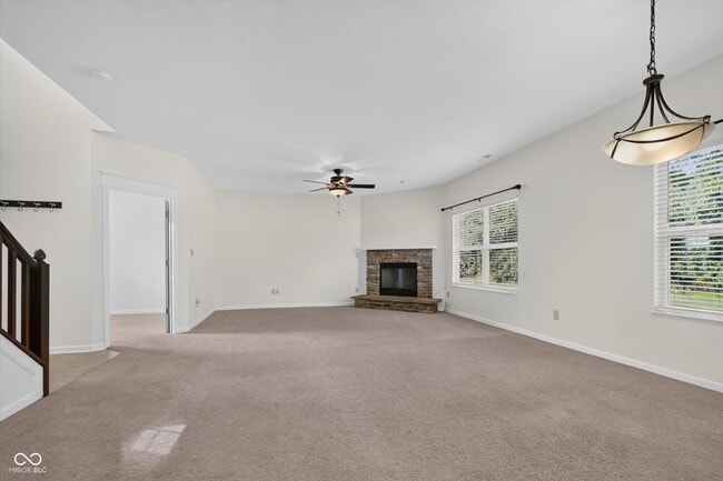 Building Photo - 793 N Crystal Dr