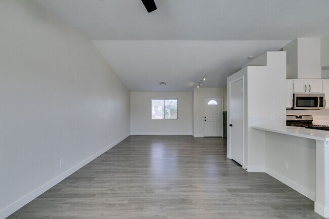 Building Photo - Charming Single-Story 3 bed Home with RV P...