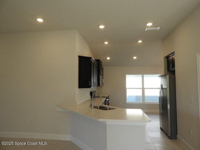 Building Photo - 1126 Kylar Dr NW