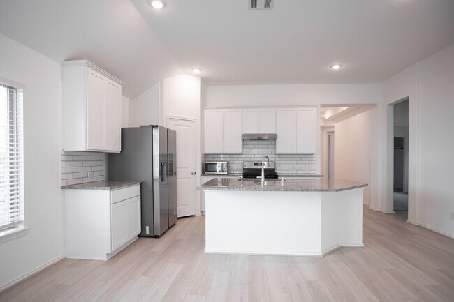 Building Photo - 10543 Shining Dawn Wy