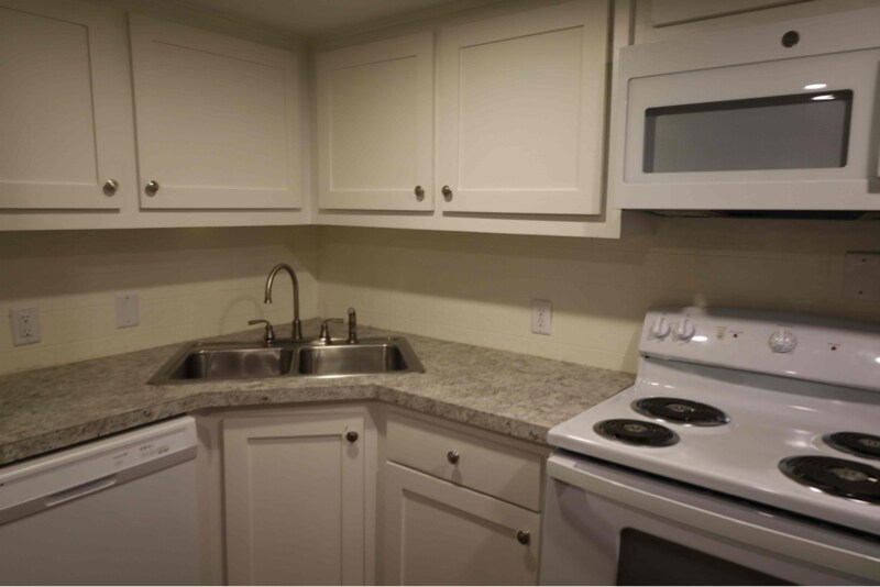 Building Photo - 208 E Starr Ave