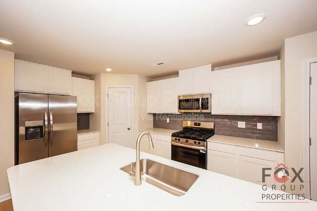 Building Photo - 143 Arden Ct